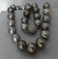 Collier de perles de culture de Tahiti,